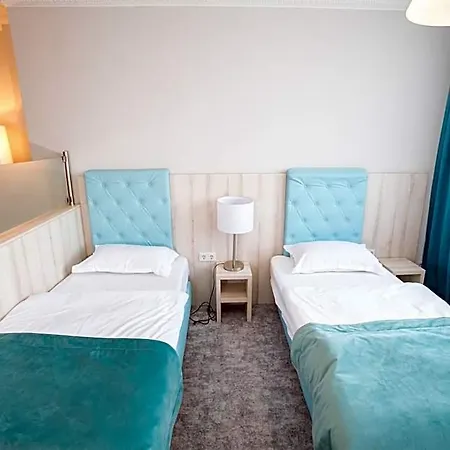 Amts-apotheke 4*