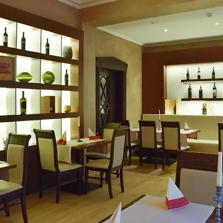 安兹阿泊特科酒店 4*