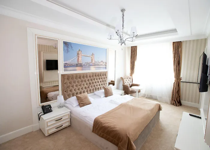 Amts-apotheke Hotel 4*